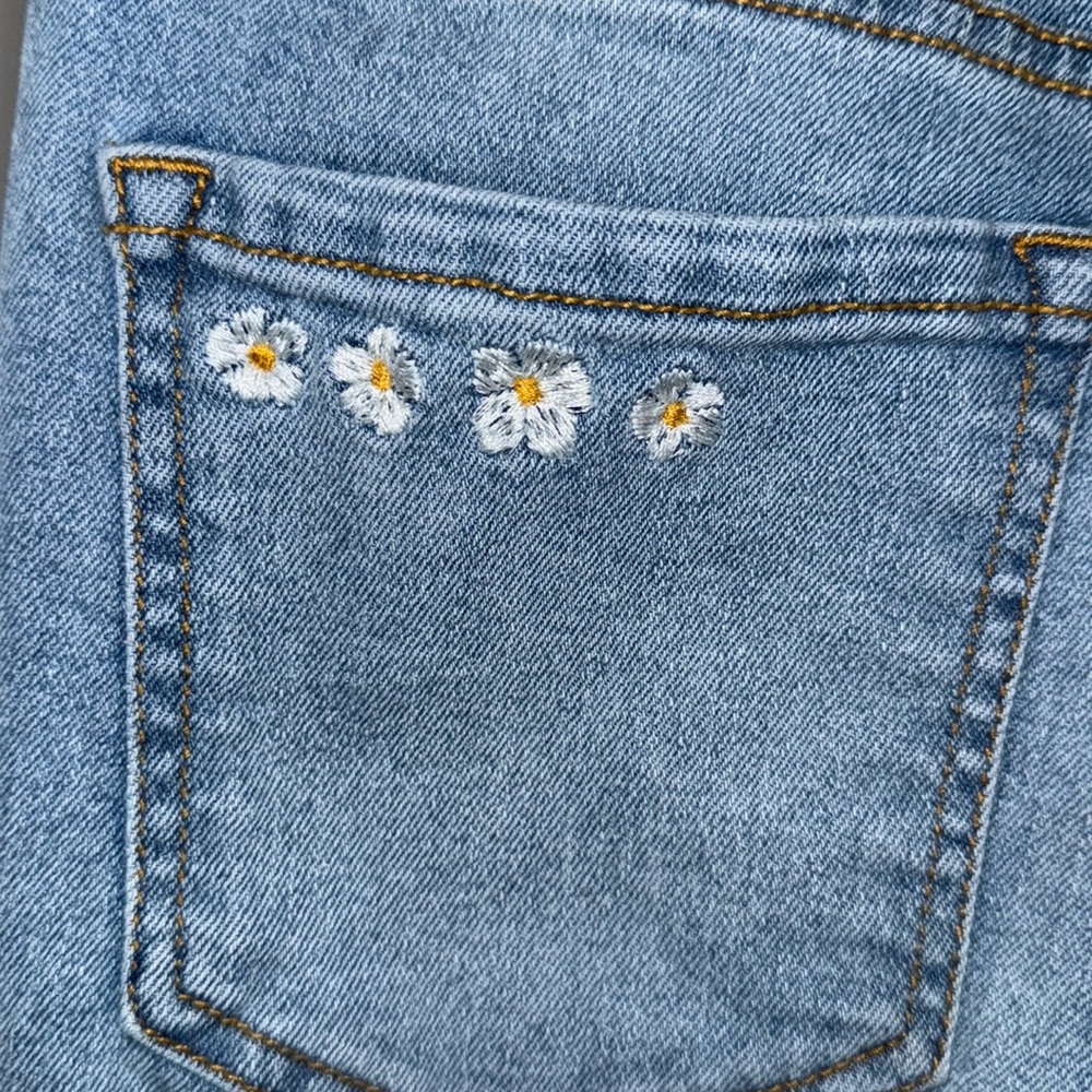Sanctuary/Denim Modern Straight Raw Crop High Rise with Embroidered Dais… - Picture 6 of 9